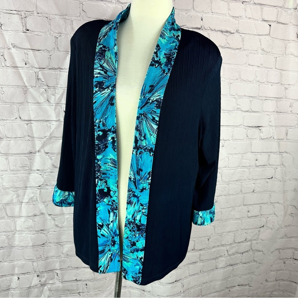 TanJay navy open front Cardigan Blue floral contrast Trim womens M layer travel